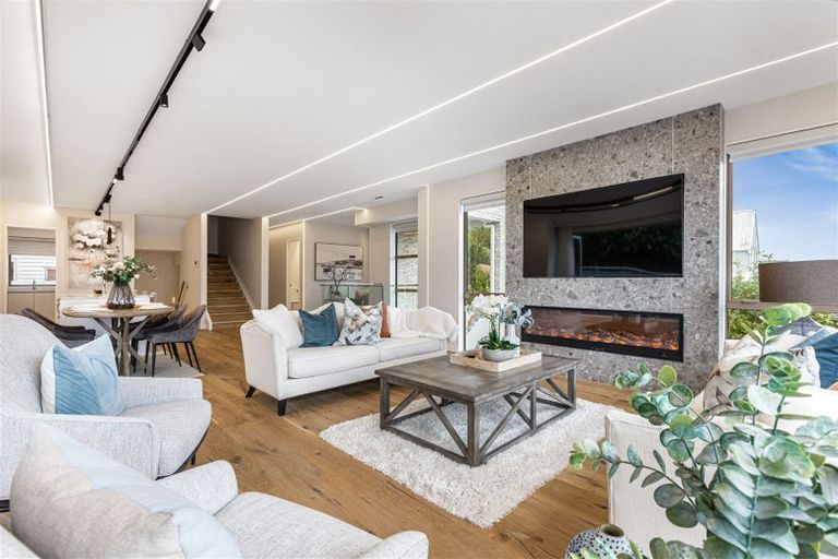 Photo of property in 30b Hanlon Crescent, Narrow Neck, Auckland, 0624