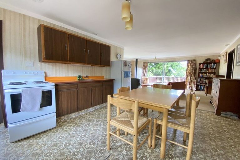 Photo of property in 35 Cedar Drive, Kelvin Heights, Queenstown, 9300