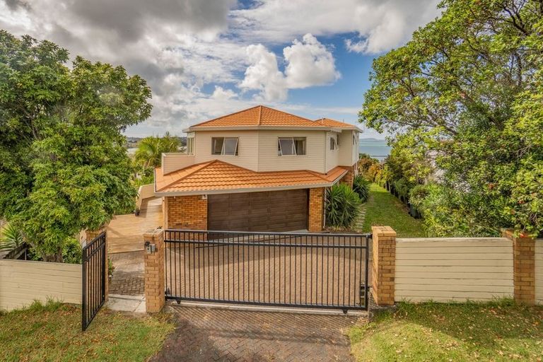Photo of property in 29 Ferntree Terrace, West Harbour, Auckland, 0618