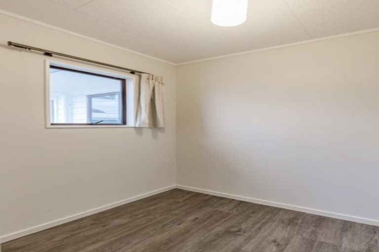 Photo of property in 24 Miriam Corban Heights, Henderson, Auckland, 0612