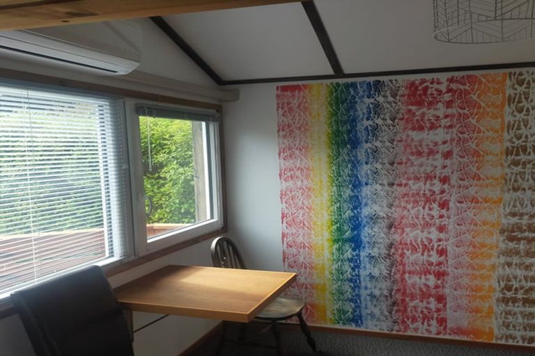 Photo of property in 26 Porterfield Street, Macandrew Bay, Dunedin, 9014