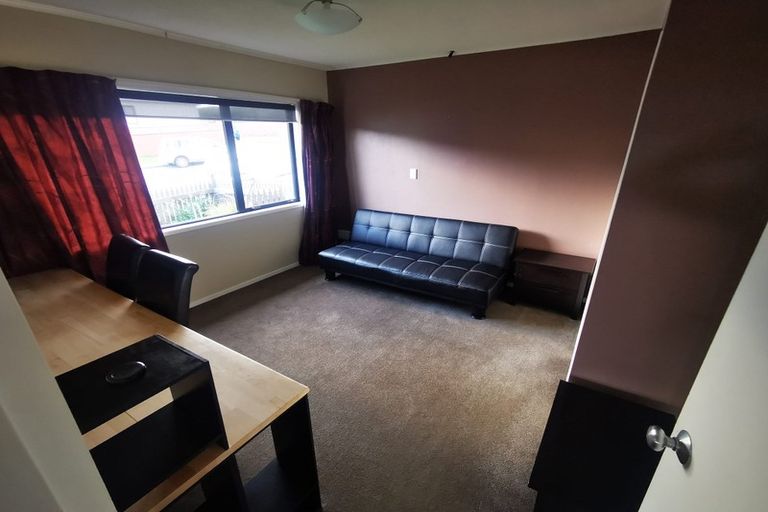 Photo of property in 58 Frobisher Street, Island Bay, Wellington, 6023