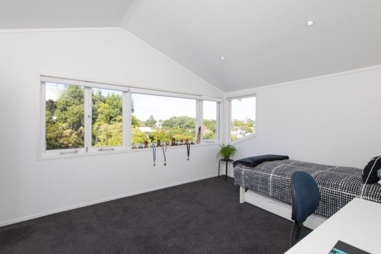 Photo of property in 19 Martin Avenue, Beckenham, Christchurch, 8023