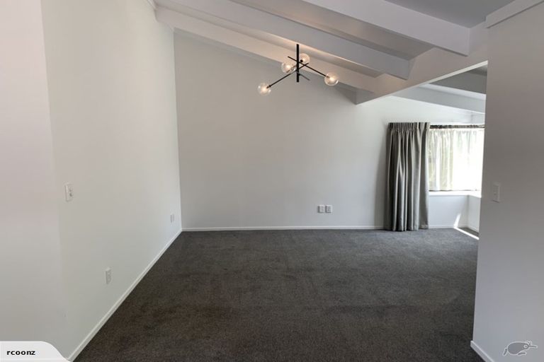 Photo of property in 16b Clare Street, Cambridge, 3434