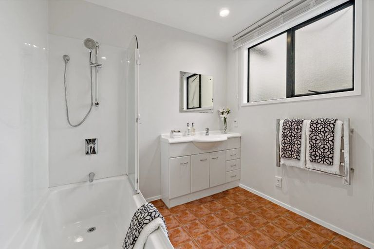 Photo of property in 26/11 The Avenue, Albany, Auckland, 0632