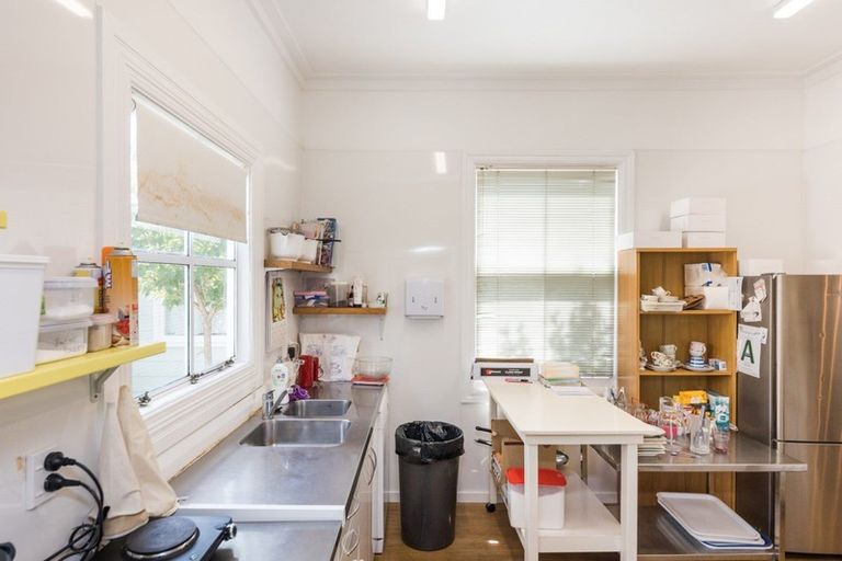 Photo of property in 89 Bridge Street, Bulls, 4818