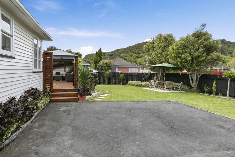 Photo of property in 71 Sladden Street, Naenae, Lower Hutt, 5011