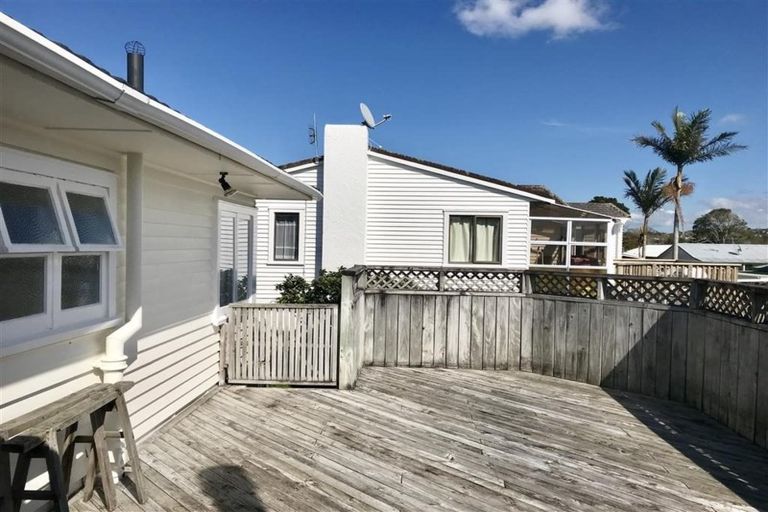 Photo of property in 1/78 College Road, Northcote, Auckland, 0627