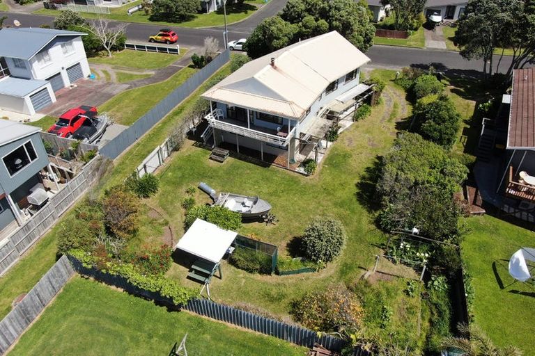 Photo of property in 13 Snell Crescent, Waihi Beach, 3611