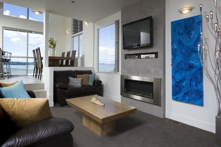 Photo of property in 15 Courtneys, West Harbour, Auckland, 0618