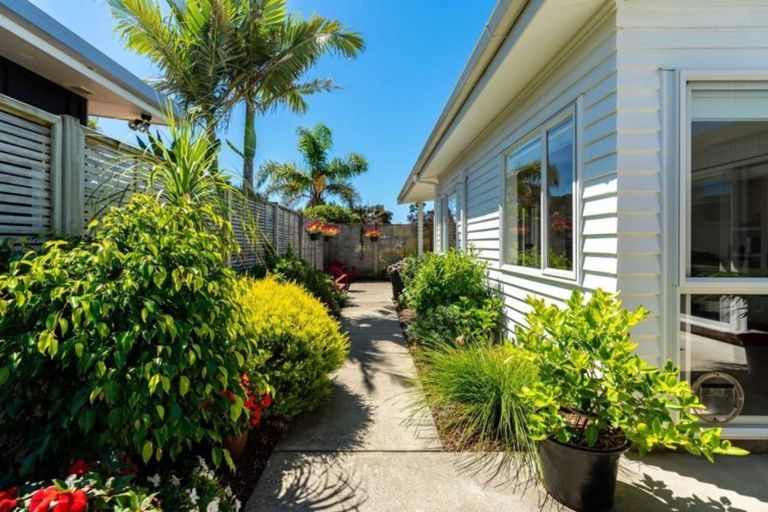 Photo of property in 14 Seabreeze Road, Mangawhai Heads, Mangawhai, 0505