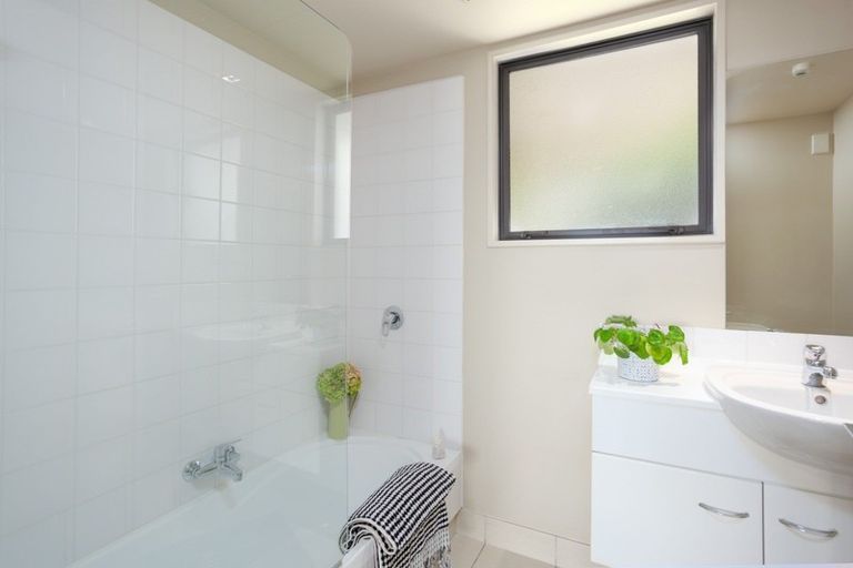 Photo of property in Waterfront Apartments, 5/309 Wakefield Quay, Stepneyville, Nelson, 7010