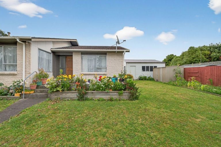 Photo of property in 19 Stillwater Place, Westbrook, Palmerston North, 4412