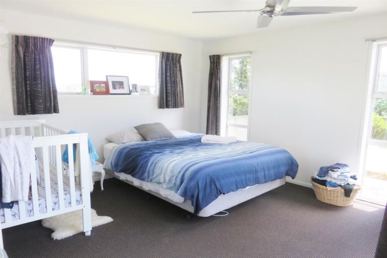 Photo of property in 1 Tua Tua Place, Baylys Beach, Dargaville, 0377