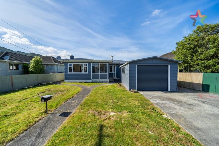 Photo of property in 11 Russell Road, Wainuiomata, Lower Hutt, 5014