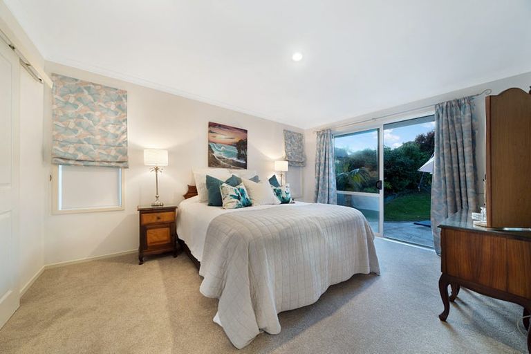 Photo of property in 30 Tauranga Place, Orewa, 0931