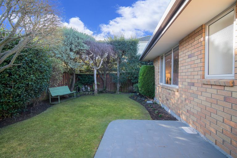 Photo of property in 15 Villa Grove, Ilam, Christchurch, 8041