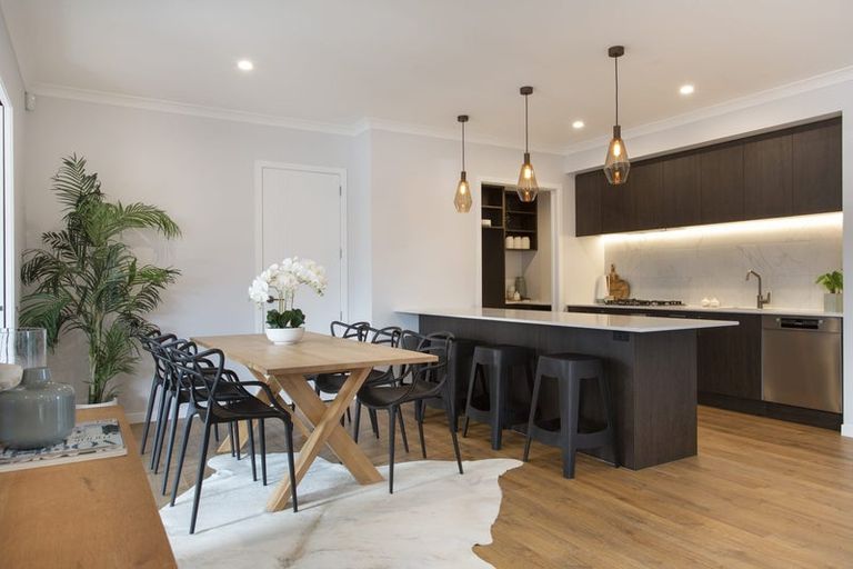 Photo of property in 2 Silver Fern Avenue, Hobsonville, 0616