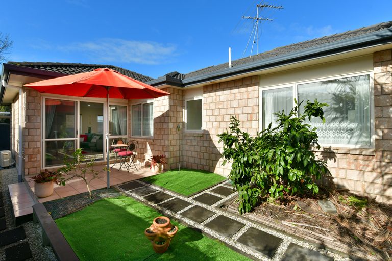Photo of property in 69b Riverside Road, Orewa, 0931