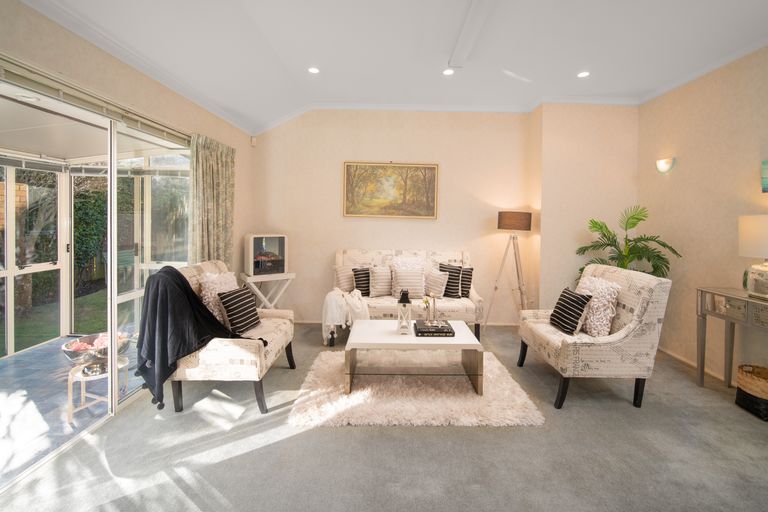 Photo of property in 15 Villa Grove, Ilam, Christchurch, 8041