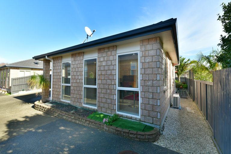 Photo of property in 69b Riverside Road, Orewa, 0931