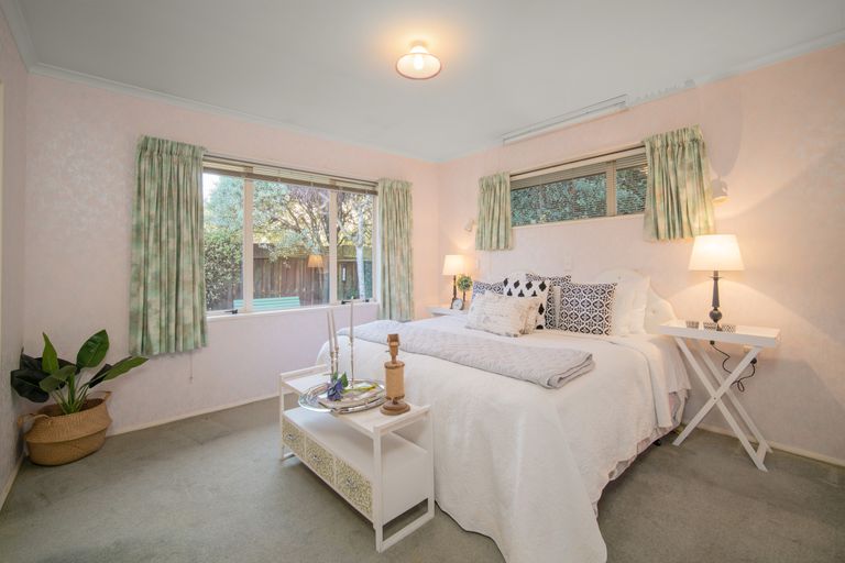 Photo of property in 15 Villa Grove, Ilam, Christchurch, 8041