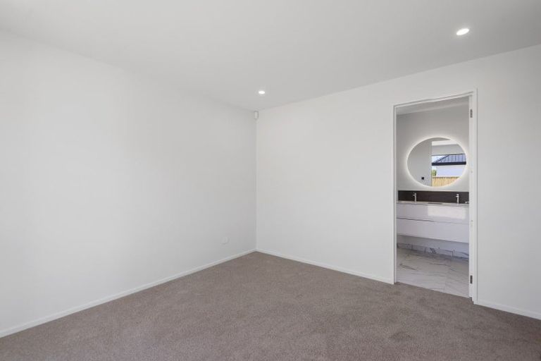 Photo of property in 5 Pipipi Lane, Halswell, Christchurch, 8025