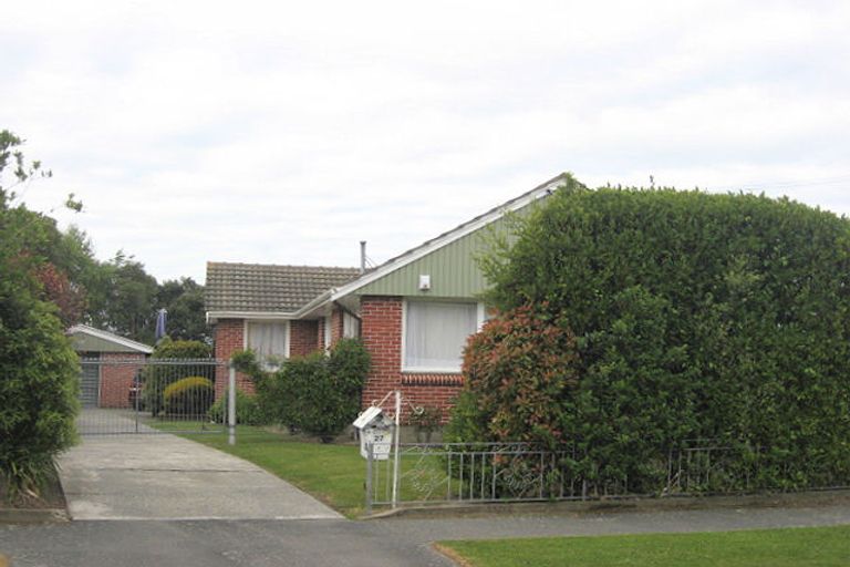 Photo of property in 27 Colesbury Street, Bishopdale, Christchurch, 8053