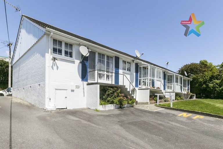 Photo of property in 300 Karori Road, Karori, Wellington, 6012