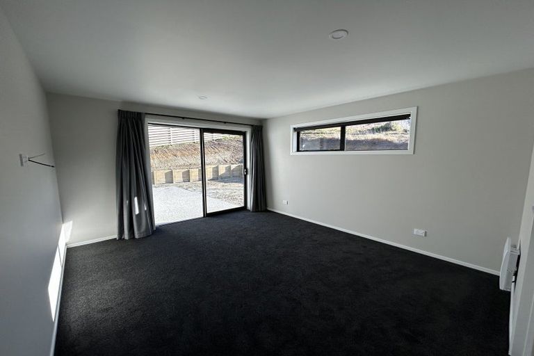 Photo of property in 37 Tomtit Crescent, Lake Hawea, 9382