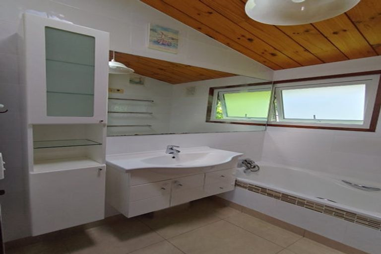 Photo of property in 179 Browns Bay Road, Browns Bay, Auckland, 0630