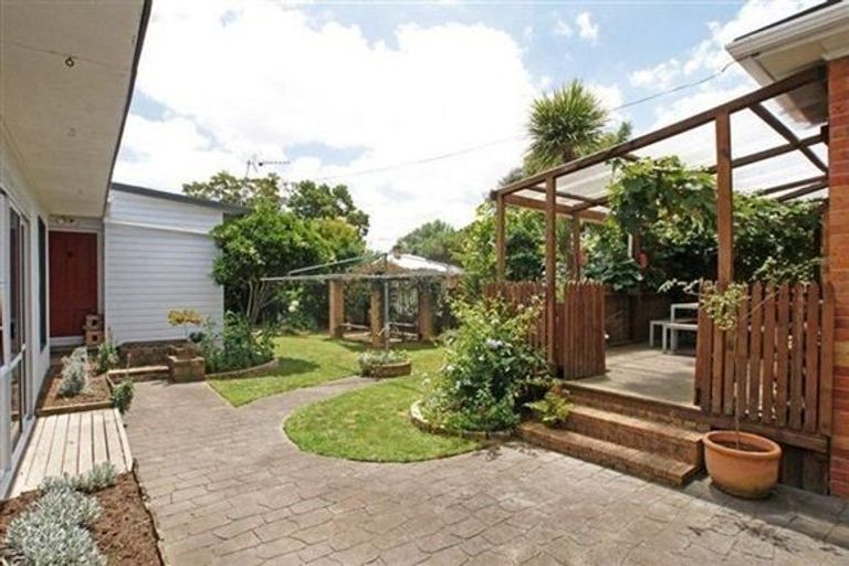 Photo of property in 11 Marire Avenue, Frankton, Hamilton, 3204