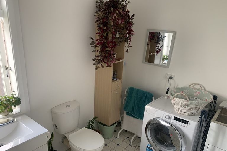 Photo of property in 335 Adelaide Road, Newtown, Wellington, 6021