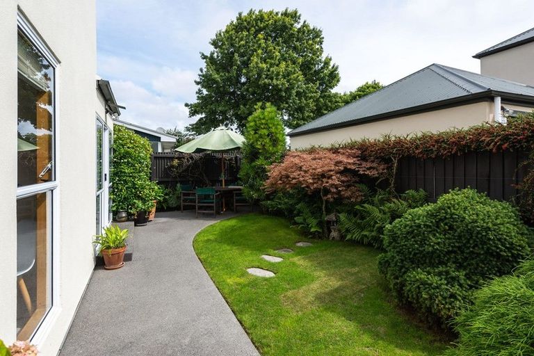 Photo of property in 2/38 Dover Street, St Albans, Christchurch, 8014