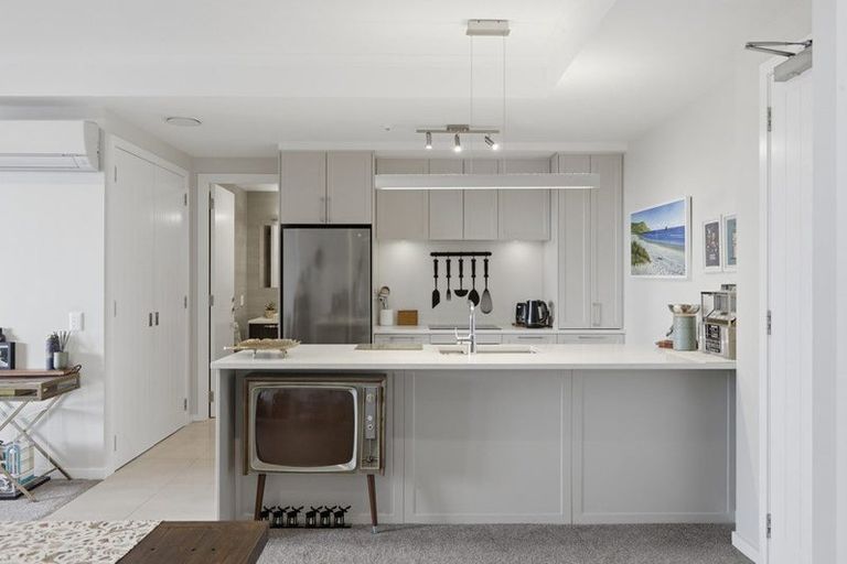 Photo of property in 101 Panorama Heights, Orewa, 0931