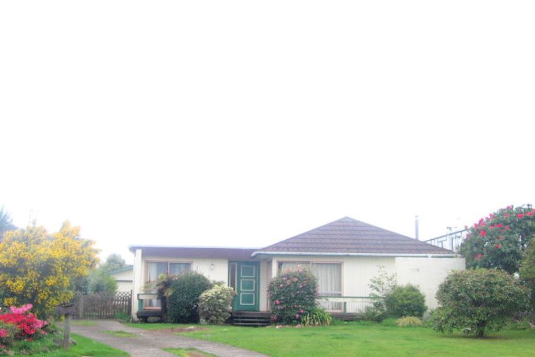 Photo of property in 4 Tumene Drive, Owhata, Rotorua, 3010