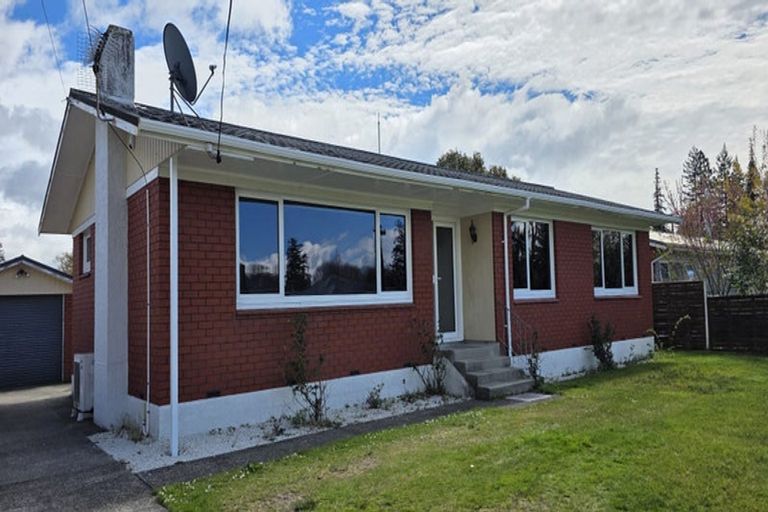 Photo of property in 12 Martin Street, Utuhina, Rotorua, 3015