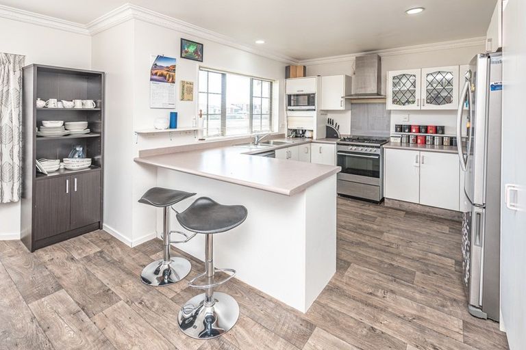 Photo of property in 2 Saint Helens Place, Tawhero, Whanganui, 4501