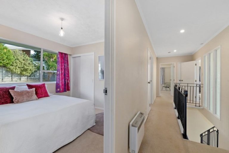 Photo of property in 4 Prestige Place, Castor Bay, Auckland, 0620