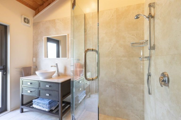 Photo of property in 15 Kitty Frazer Lane, Omaha, 0986