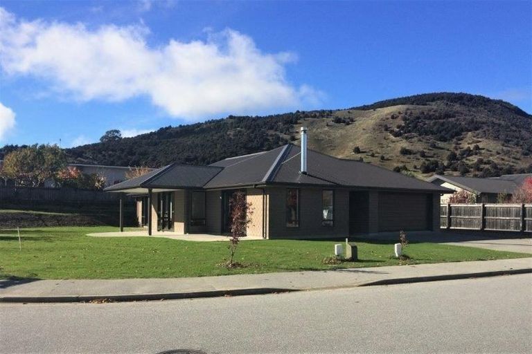 Photo of property in 28 Tyndall Street, Wanaka, 9305