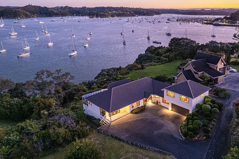 Photo of property in 14 Kakapu Road, Okiato, Russell, 0272