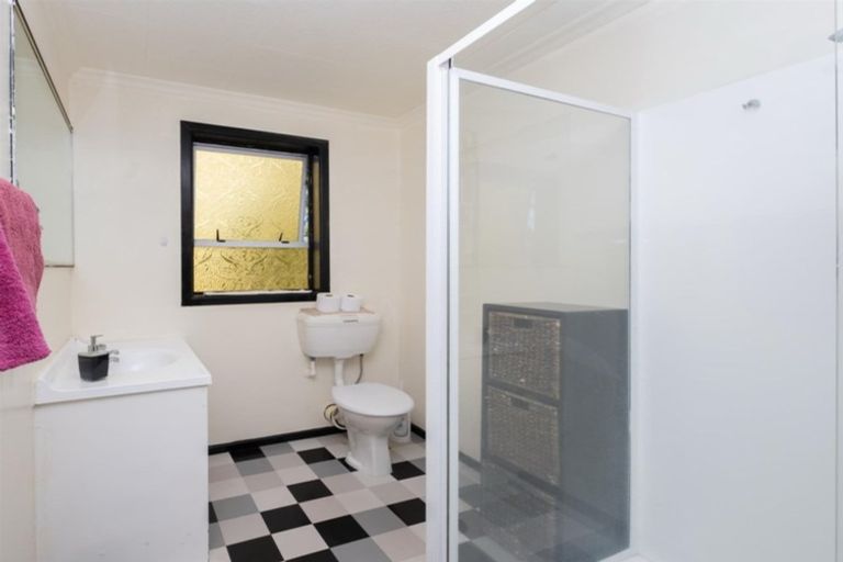 Photo of property in 9 York Street, Eltham, 4322