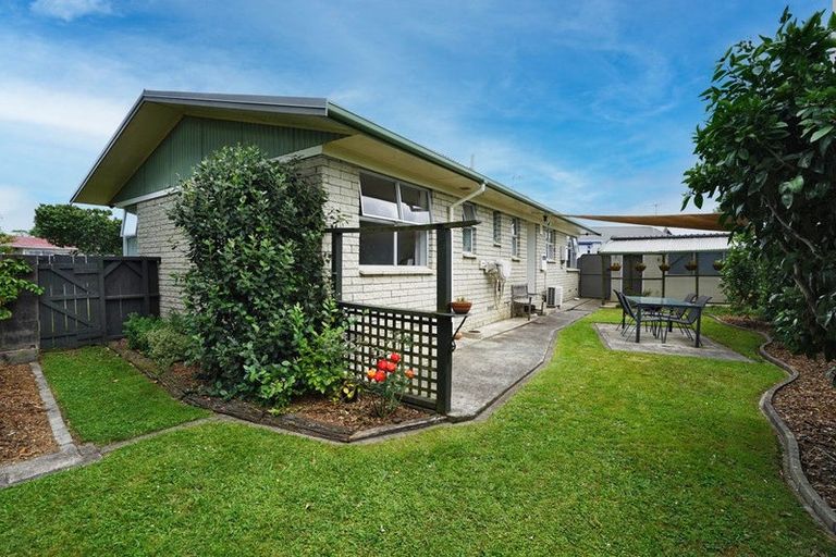 Photo of property in 30 Rhonda Avenue, Deanwell, Hamilton, 3206