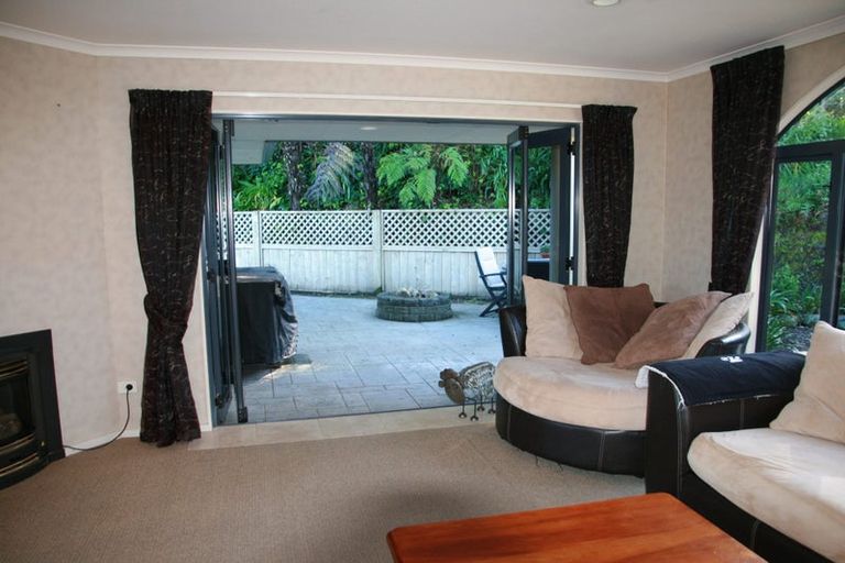 Photo of property in 311 Croydon Road, Midhirst, Stratford, 4394