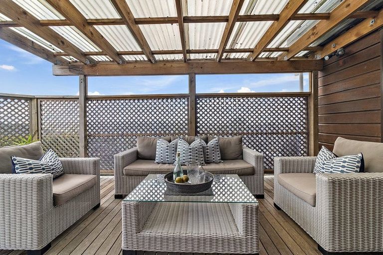 Photo of property in 26 Clearview Heights, Ranui, Auckland, 0612