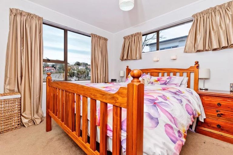 Photo of property in 93 Stapleford Crescent, Browns Bay, Auckland, 0630