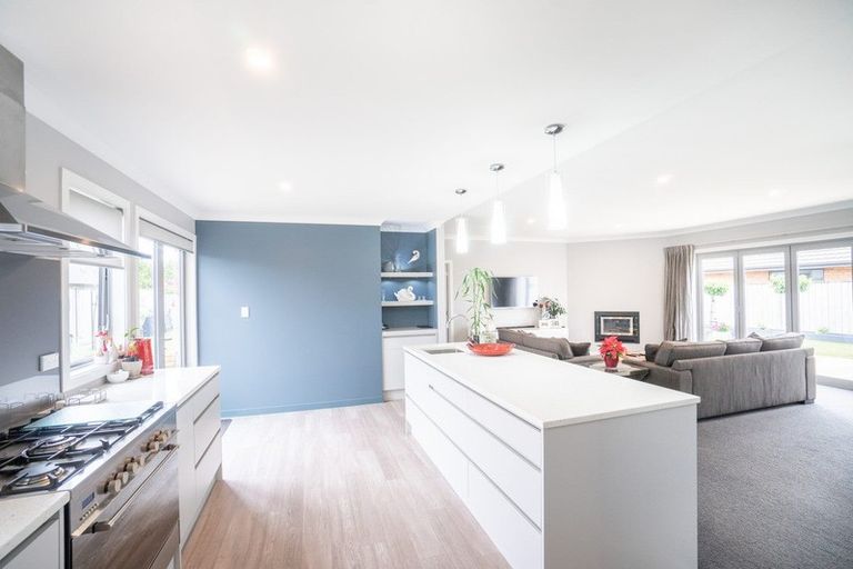Photo of property in 32 Liberty Grove, Kelvin Grove, Palmerston North, 4414