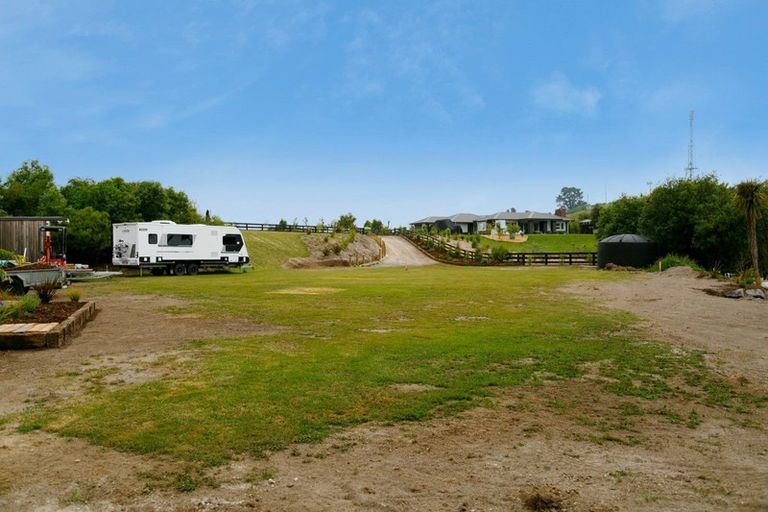 Photo of property in 124 Highland Drive, Acacia Bay, Taupo, 3385