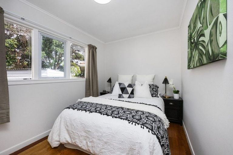 Photo of property in 40 Reid Road, New Lynn, Auckland, 0600